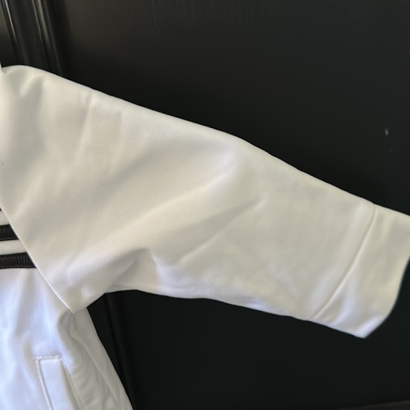 ADIDAS JACKET 6 months ECU in white with black trim, pockets, front zipper - Picture 4 of 11